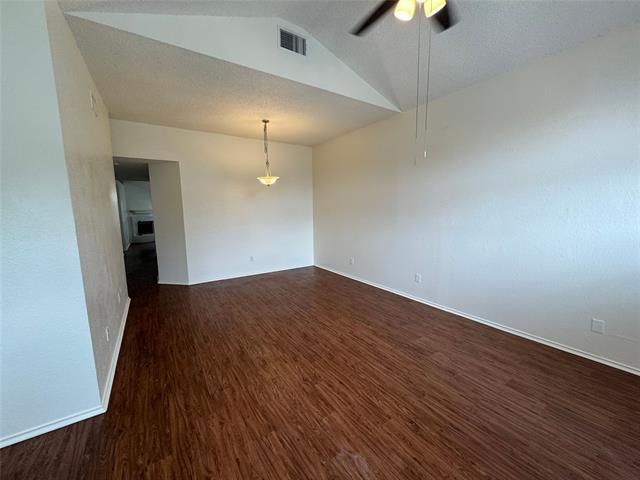 Building Photo - 4024 Periwinkle Dr