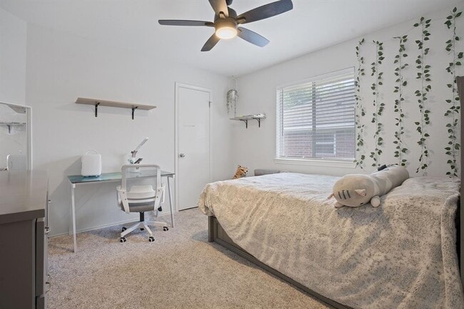Building Photo - 1109 Red Ranch Cir