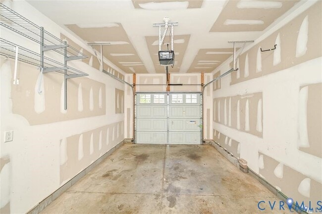 Building Photo - 8090 Manton Ct