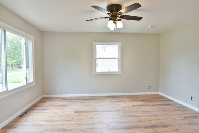 Building Photo - RENTAL AVAILABLE!