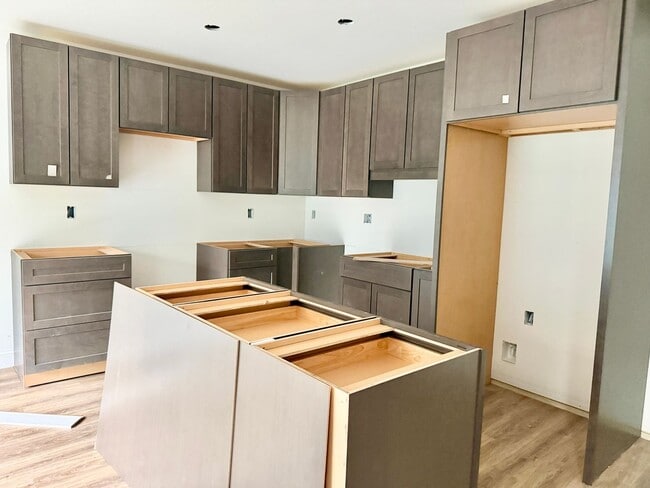 Building Photo - Brand New 3 Bedroom Townhouse for Rent