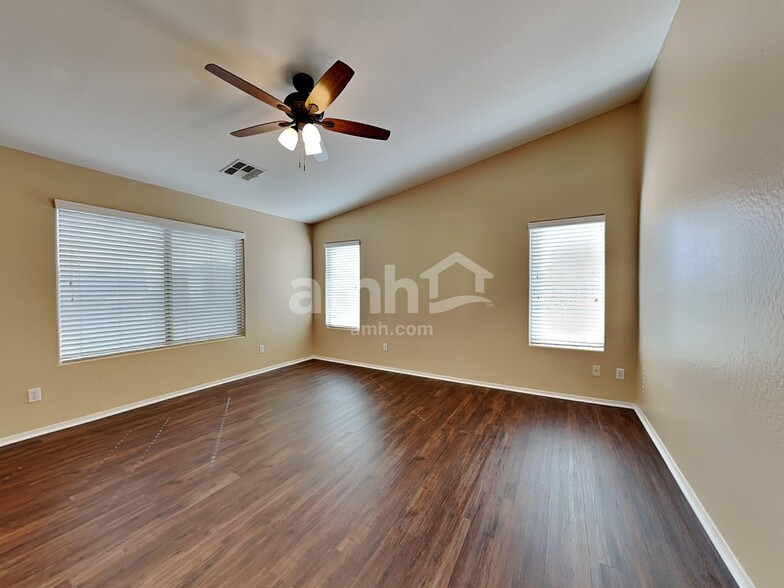 Building Photo - 3221 S 93rd Ave