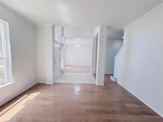 Building Photo - 16403 Spotted Eagle Dr