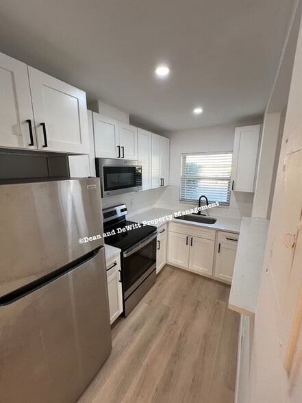 Building Photo - 1 Bed/1 Bath - Unit 6