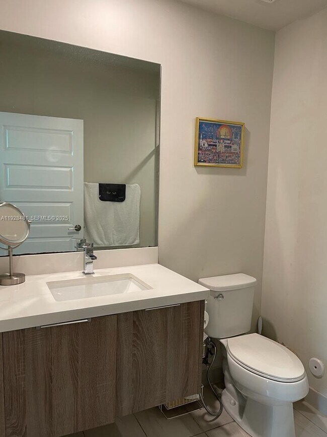 Building Photo - 7865 NW 104th Ave