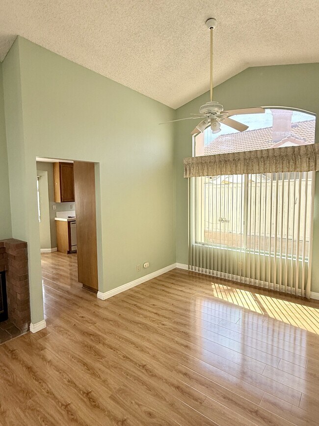 Building Photo - 28088 Orangegrove Ave