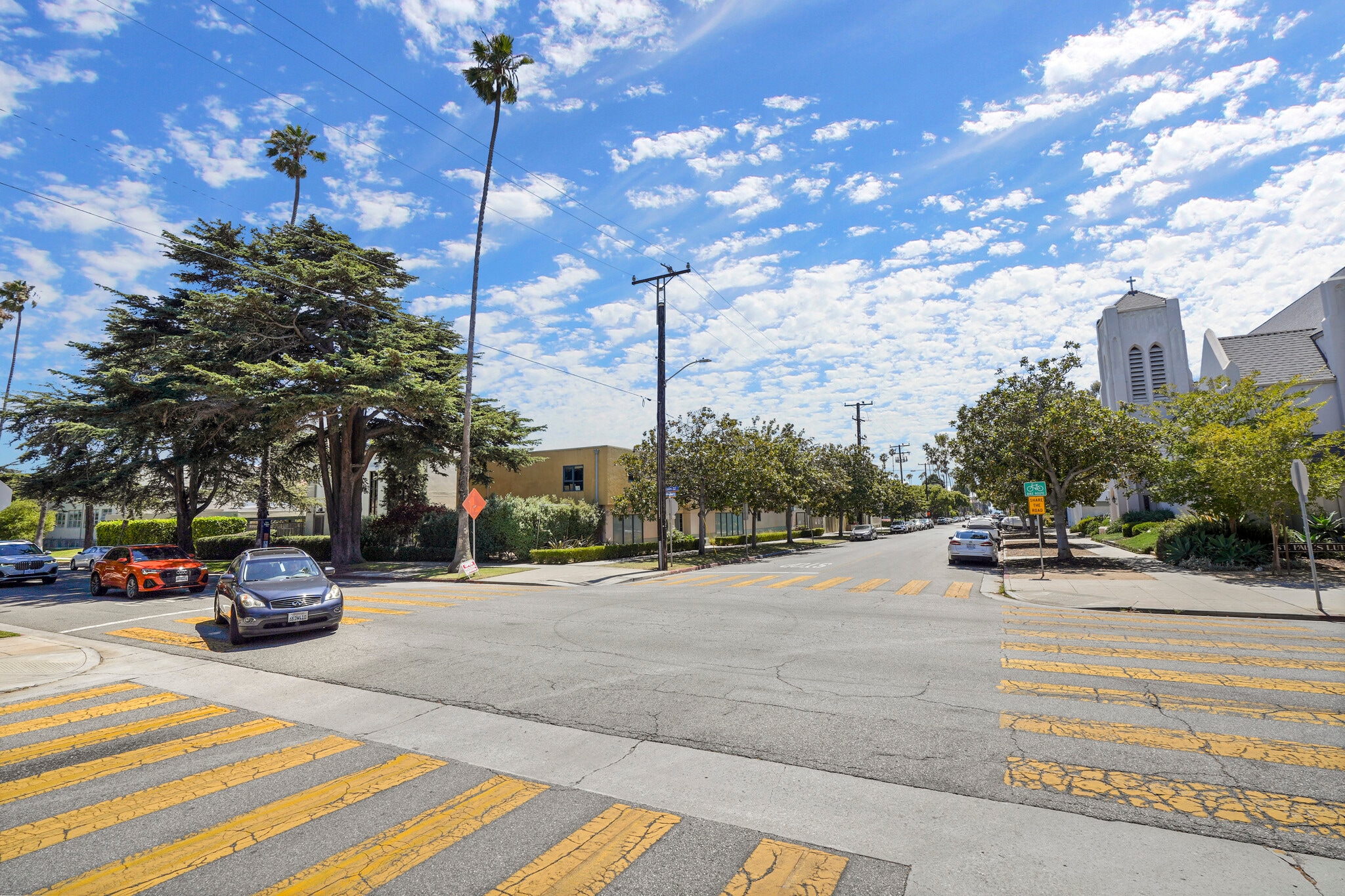 Building Photo - 1027 Lincoln Blvd