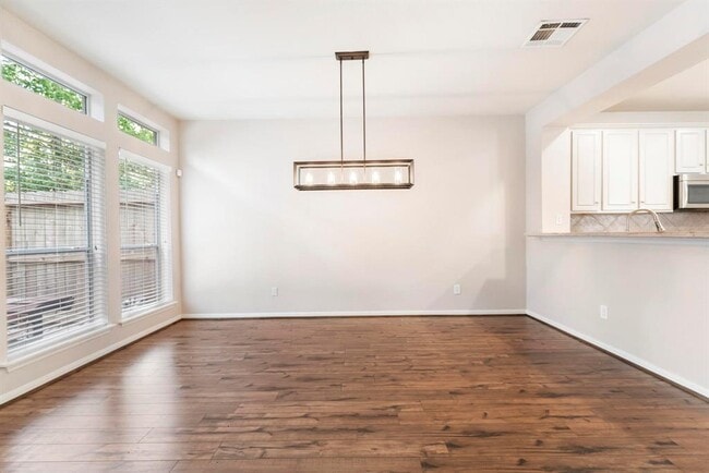 Building Photo - 46 Alderon Woods Pl