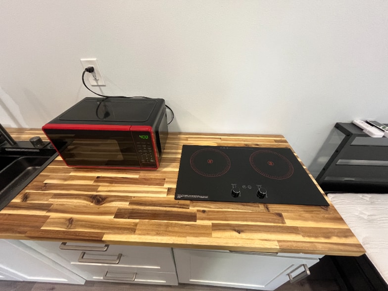 Building Photo - 740 Jenkins St