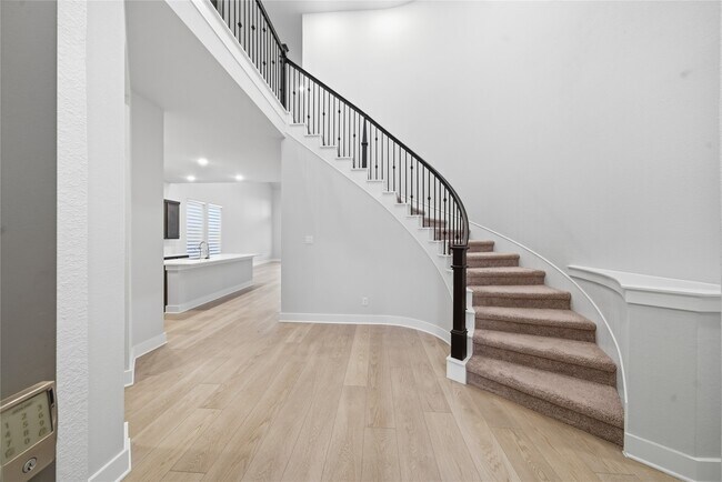 Building Photo - 31719 Hatcher Grv Ln