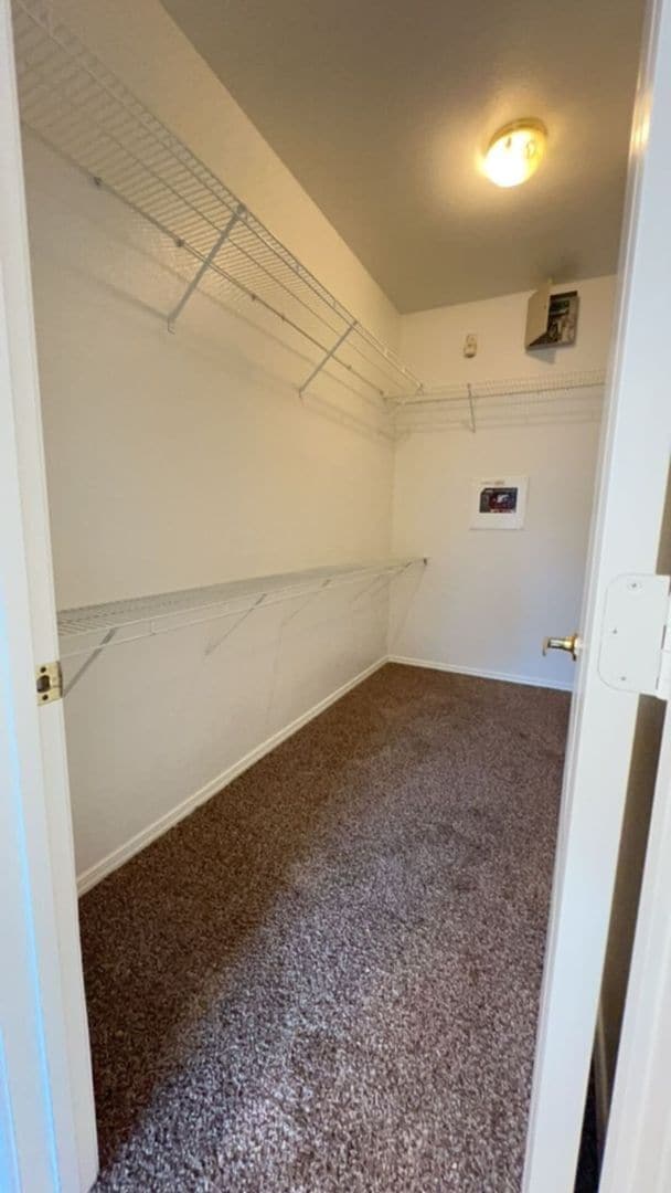 Building Photo - 714 W Riviera Ln