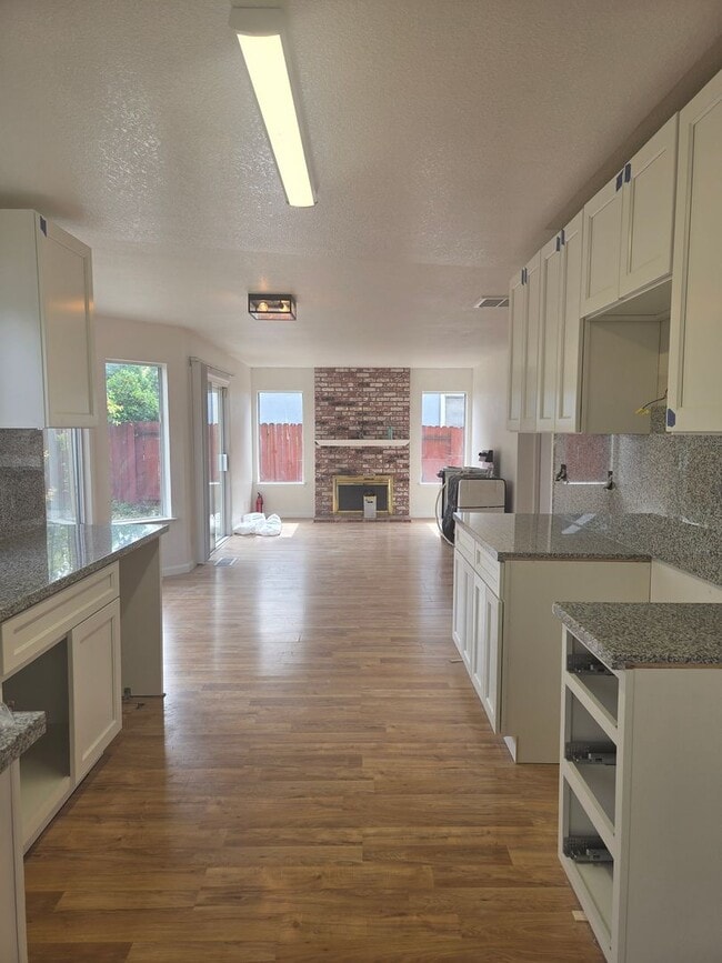 Building Photo - 745 Monte Carlo Dr