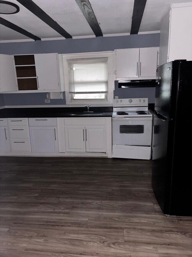 Building Photo - 4322 Mikado Ave