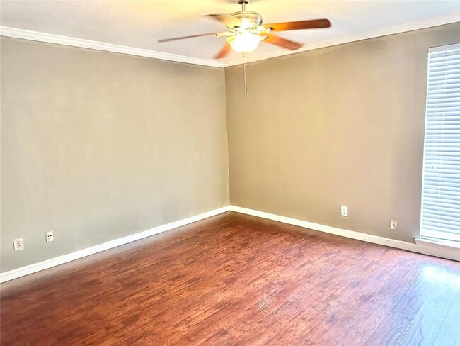Building Photo - 12500 Sandpiper Dr
