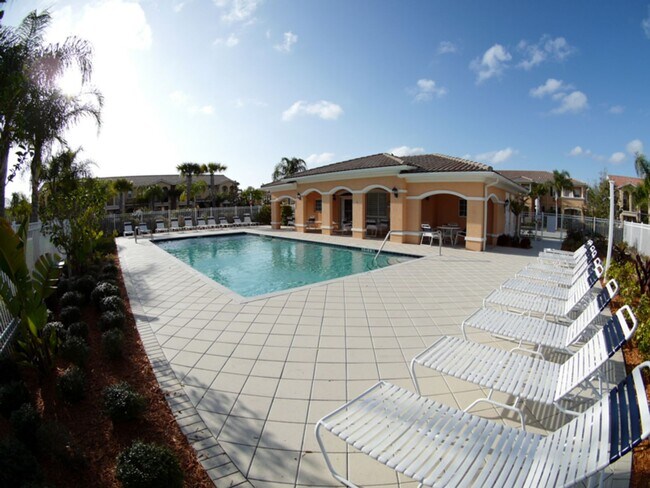 Building Photo - For the executive who wants it all, and the couple ready to simplify without settling