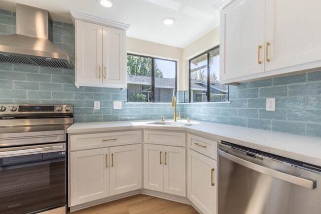Building Photo - 2128 Presidio Ct