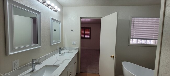 Building Photo - 7664 Angel Crest Cir