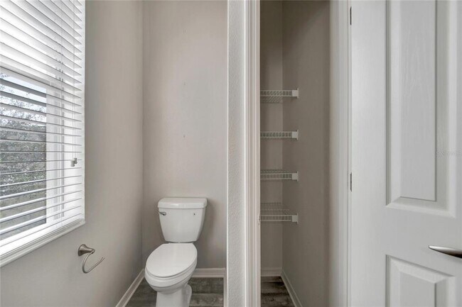 Building Photo - 7322 S Trask St