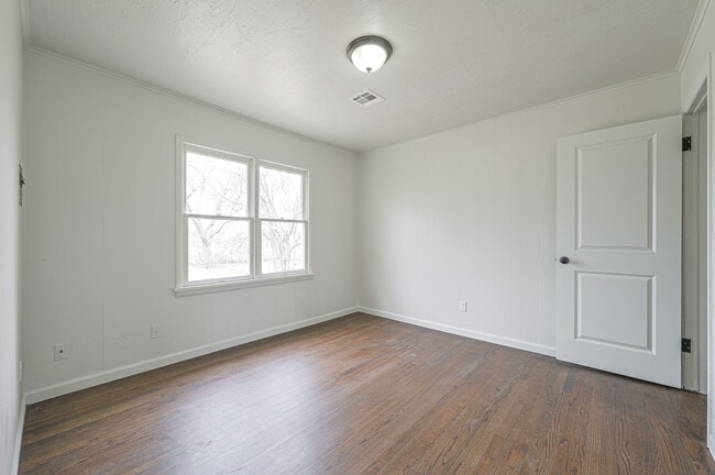 Building Photo - 727 NW 97th St