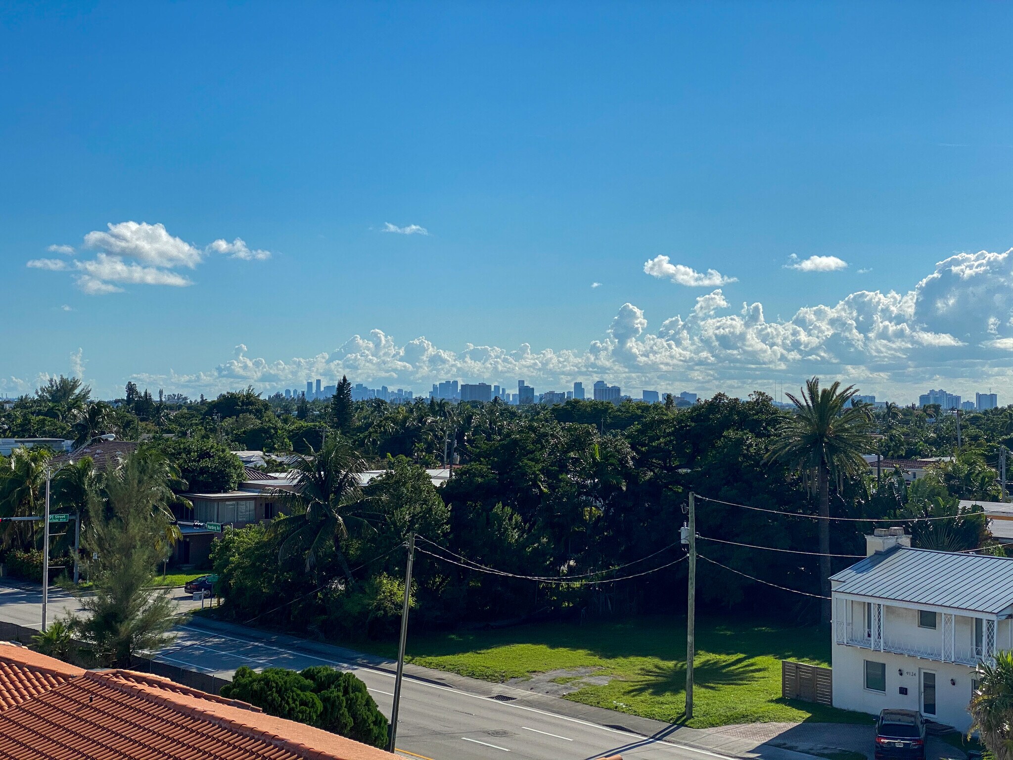 Building Photo - 9156 Collins Ave