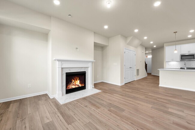 Building Photo - 104 Addison Cir