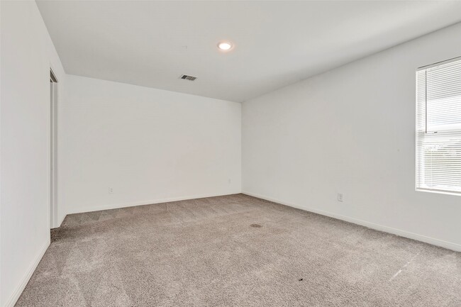 Building Photo - 307 Rd 5138