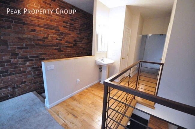 Building Photo - 1216 Indianola Ave