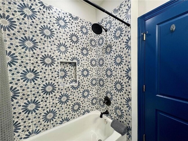 Building Photo - 431 Leboeuf St