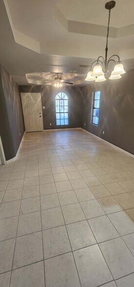 Building Photo - 1328 Andrews St