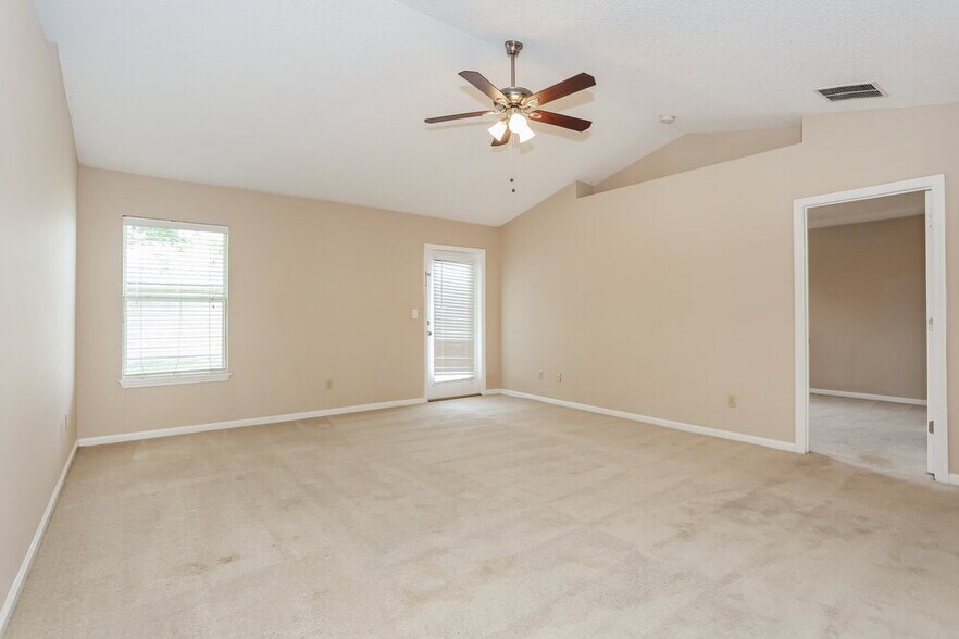 Building Photo - 2141 Ardencroft Dr