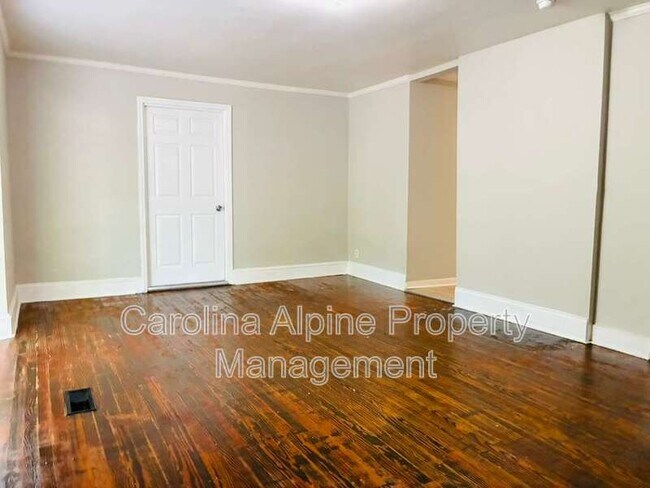 Building Photo - 102 Plum Tree Ln
