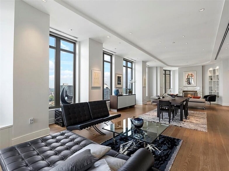 Building Photo - 3376 Peachtree Rd