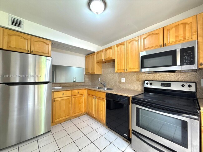 Building Photo - 4094 Sierra Terrace