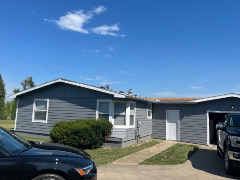 Building Photo - 10133 SW 61st St
