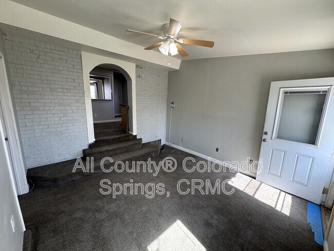 Building Photo - 2510 Ivanhoe Dr