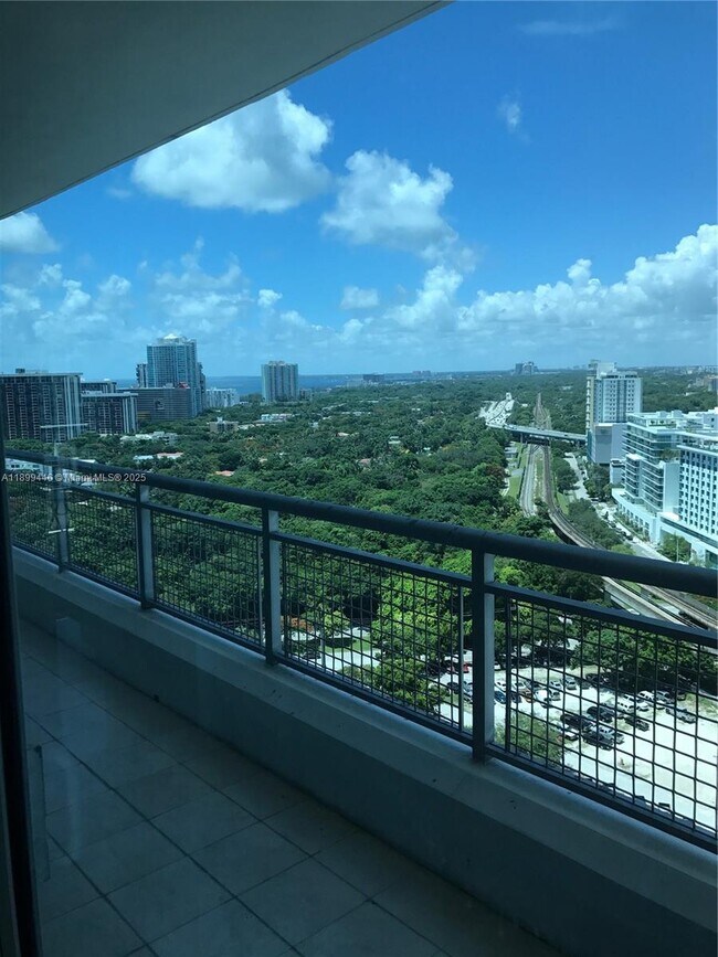 Building Photo - 60 SW 13th St