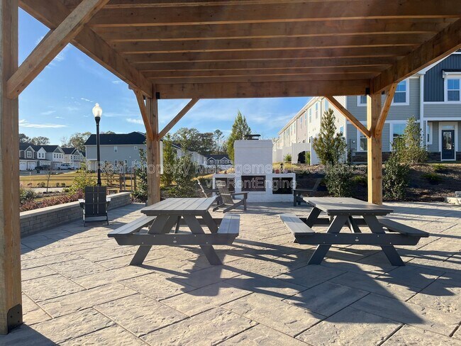 Building Photo - 139 Pinkie Ln