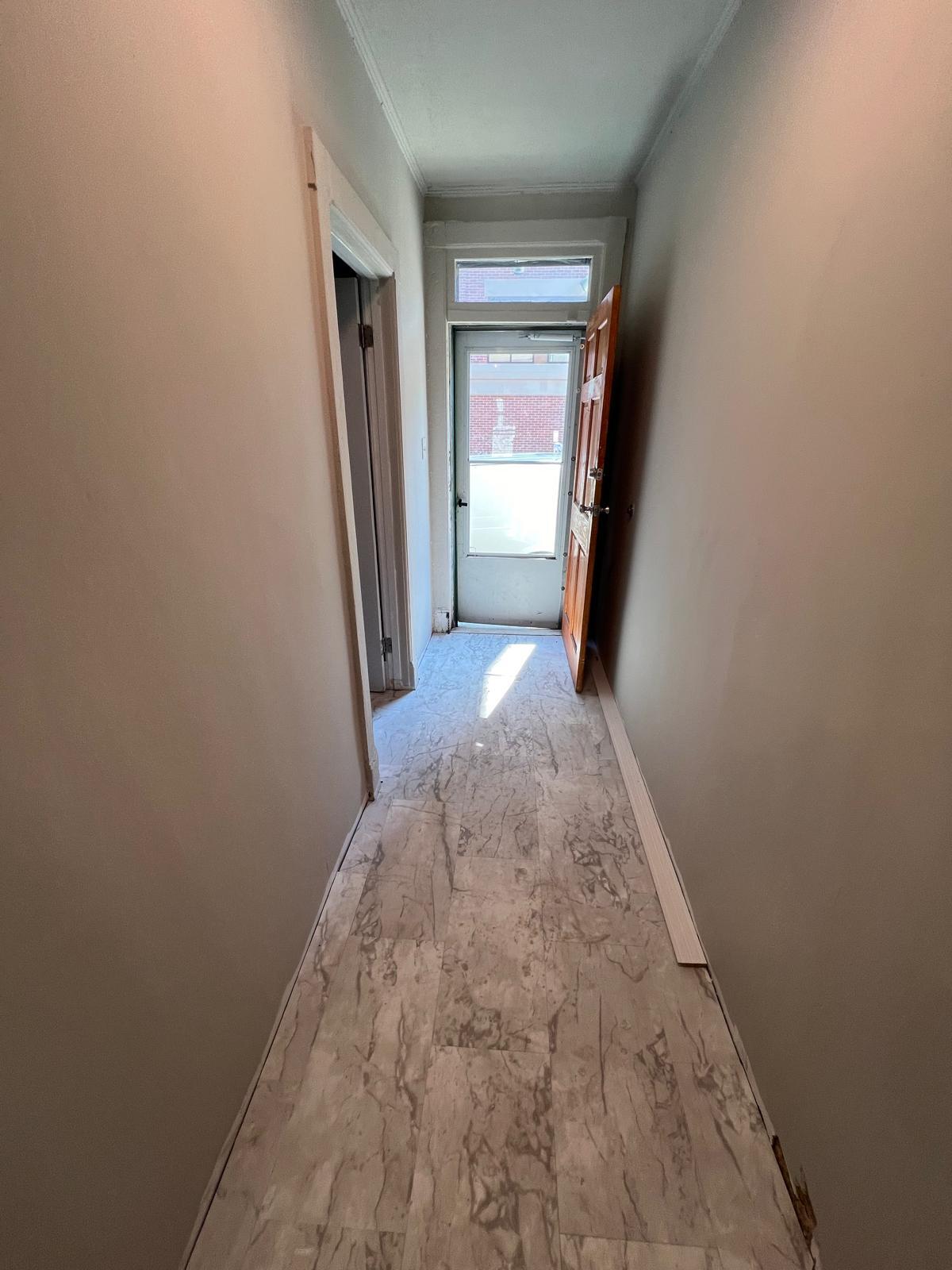 Building Photo - 334 Vine St