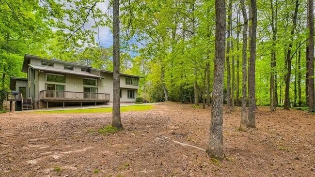 Building Photo - 38 Argyll Dr