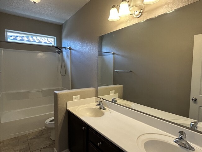 Building Photo - 7115 Vista Terraza Dr NW