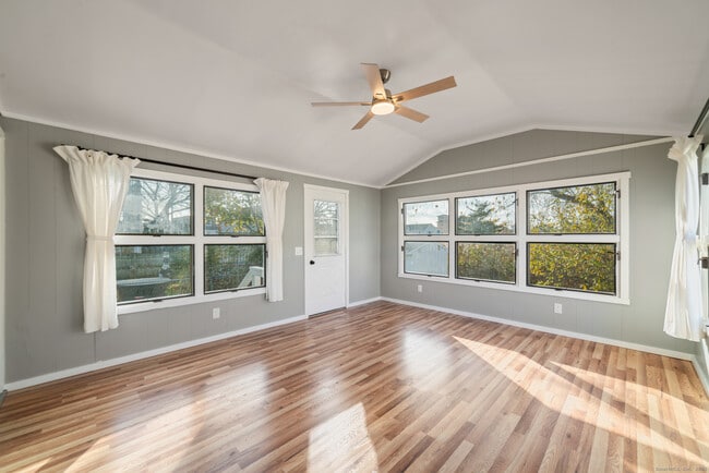 Building Photo - 46 Elaine Rd