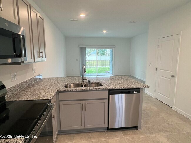 Building Photo - 7271 Sabal Ter