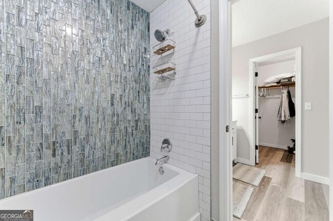 Building Photo - 5090 Sand Wedge Cir