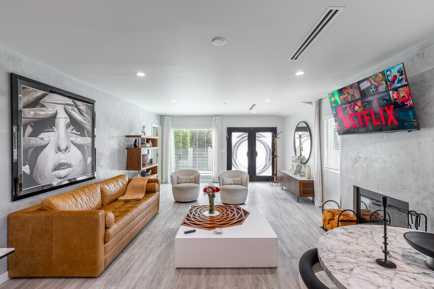 Building Photo - 8141 Hinds Ave