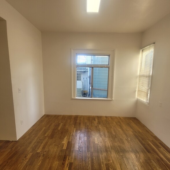 Building Photo - 914 Martin Luther King Jr Way