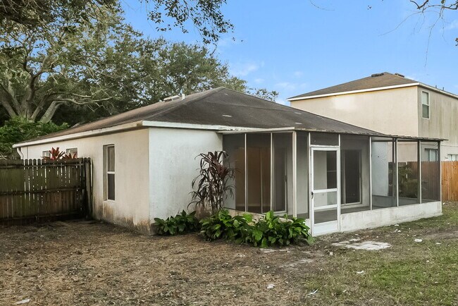 Building Photo - 1036 Lake Shore Ranch Dr