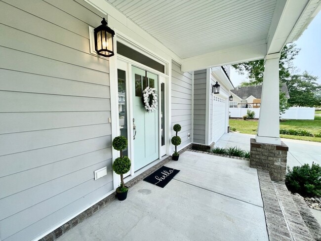 Building Photo - Custom-Built Home in Mill Dam Pointe! Marsh & Water Views! Minutes to Bay Beaches, Pet Friendly, ...