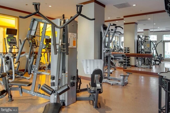 Building Photo - 3101 N Hampton Dr