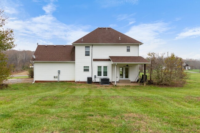 Building Photo - Lovely Single Family Home with Land