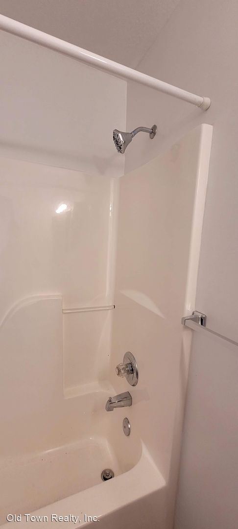 Building Photo - 2 br, 2 bath House - 2568 Eagle Circle #4